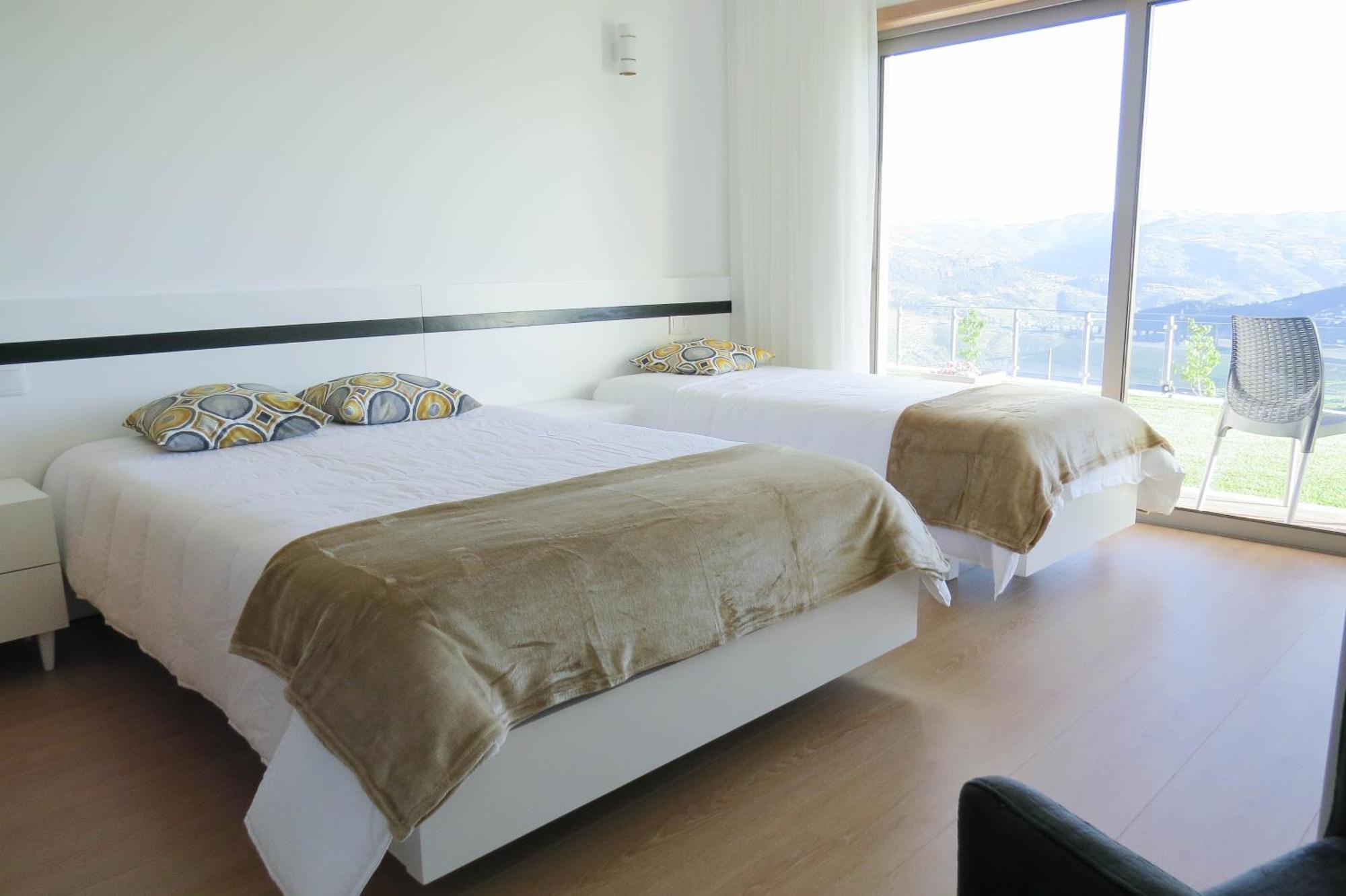 Casa Miradouro Bed & Breakfast Mesao Frio Bagian luar foto